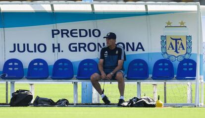 Edgardo Bauza, técnico de Argentina, en el entrenamiento en Buenos Aires.