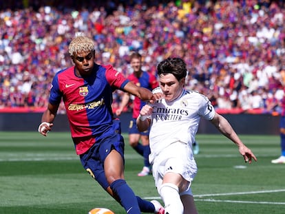 Lamine Yamal of FC Barcelona and Fran García of Real Madrid in action during the Spanish League, LaLiga EA Sports, football match played between FC Barcelona and Real Madrid at Estadi Olimpic Lluis Companys on May 11, 2025, in Madrid, Spain.
AFP7
11/05/2025 ONLY FOR USE IN SPAIN