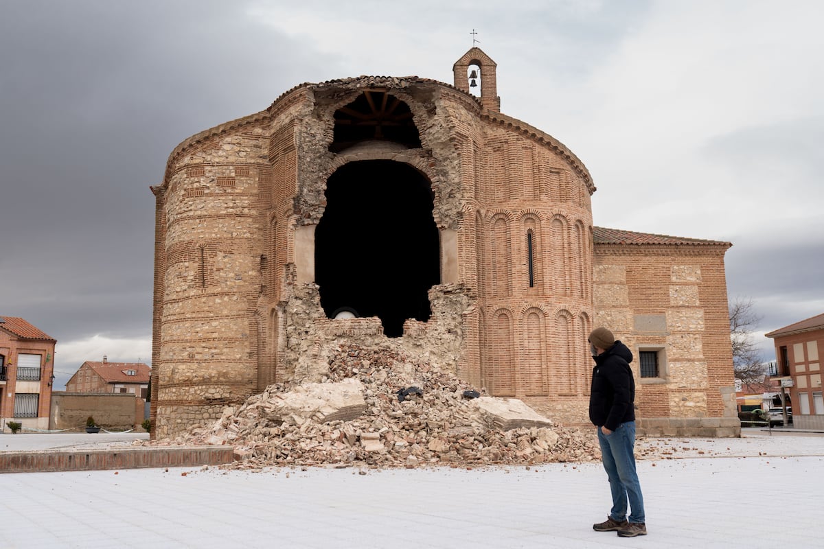 Humedades, grietas y “dejadez”: el derrumbe del ábside mudéjar de Muriel deja al descubierto el deterioro del patrimonio en Castilla y León