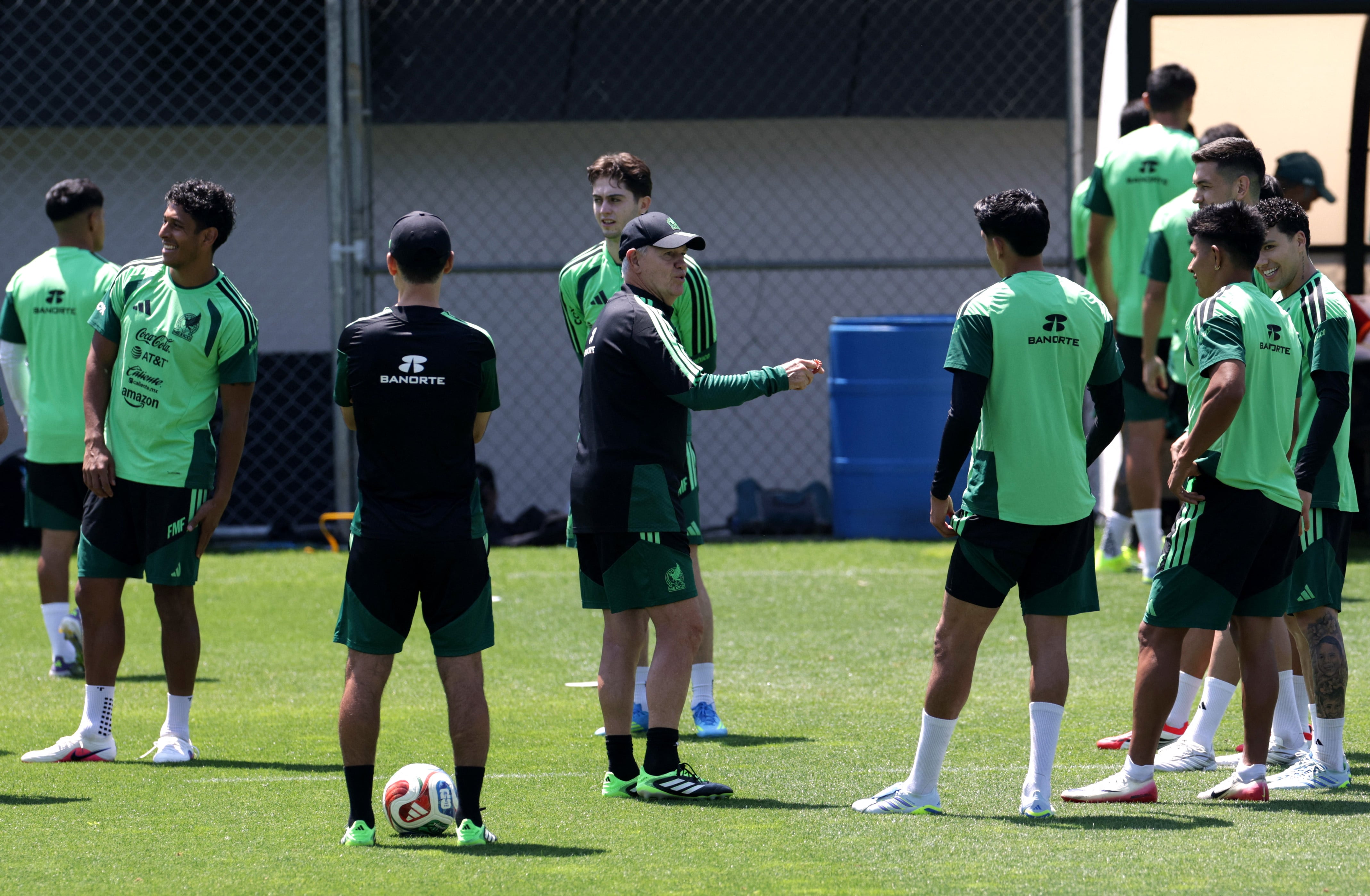 Javier Aguirre elige a los 26 futbolistas de la selección mexicana para el Mundial de 2026