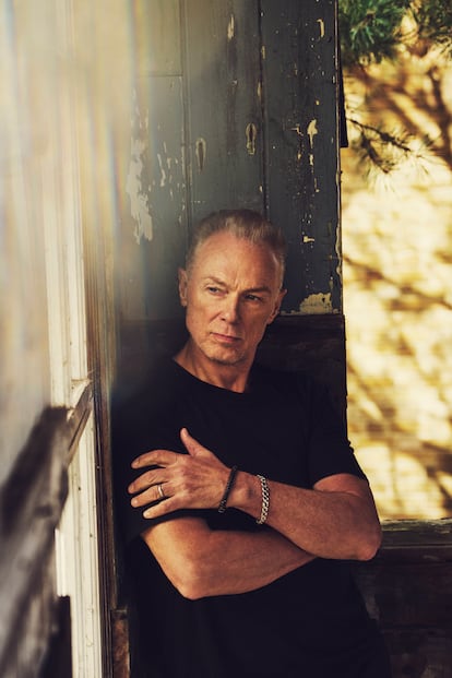 Gary Kemp na zdjęciu promocyjnym na rok 2025.