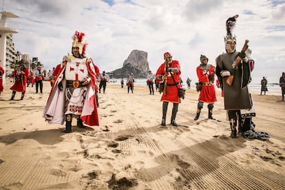 Desembarco en la fiesta de Moros y Cristianos, en Calpe (Alicante, España)