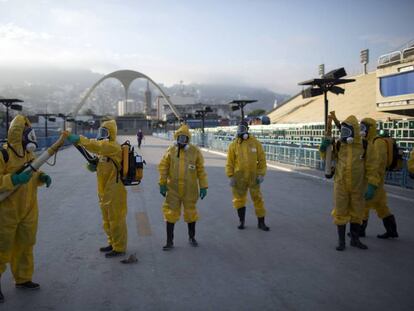 Fumigação para combater o Zika vírus no Sambódromo do Rio de Janeiro.