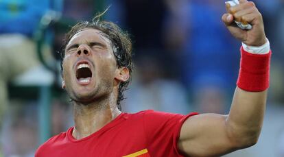 Rafael Nadal celebra tras vencer al brasileño Thomaz Bellucci.