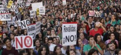 Spanish students recently protested the standardized tests.
