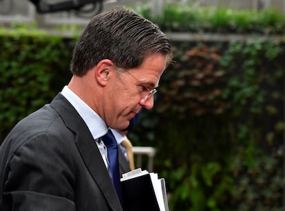 El primer ministro holandés, Mark Rutte, llega a la cumbre de Bruselas.