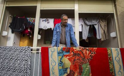 Mohamed Aziz, en su casa en 2012.