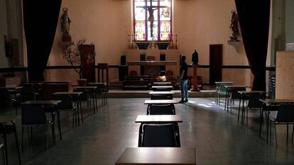 La capilla del colegio Pío XII (Valencia), transformada en aula.