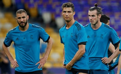 Benzema, Cristiano y Bale, en el entrenamiento en Kiev. 