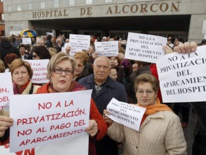 Los vecinos de Alcorcón se manifestaron en 2009 contra el cobro.