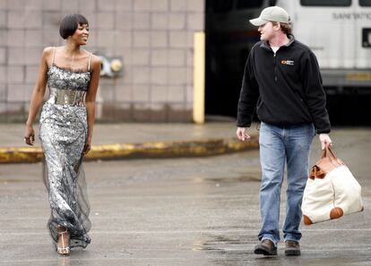 Naomi Campbell, vestida de Dolce & Gabbana al finalizar su último día de trabajos comunitarios en 2007.