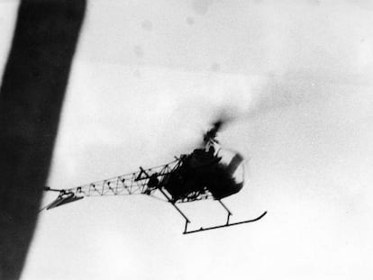 Imágenes del 'happening' 'El helicóptero', de Oscar Masotta.