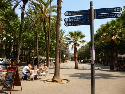 La Rambla del Raval, una de las arterias más emblemáticas del barrio barcelonés del Raval. 