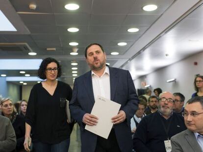 Marta Rovira amb Oriol Junqueras, dissabte passat.