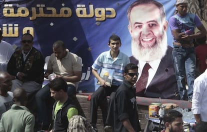 Partidarios del l&iacute;der salafista Abu Ismail en la plaza Tahrir de El Cairo. 