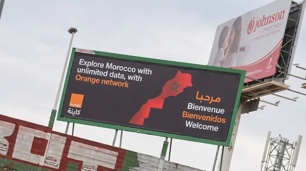Orange retirará un cartel publicitario con el mapa de Marruecos tras desatar una doble polémica territorial 