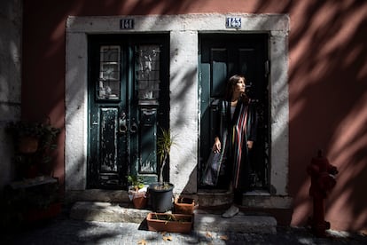 Carminho, em setembro passado, num canto da Alfama, em Lisboa. 