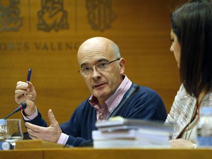 Jos&eacute; Jes&uacute;s Valencia, oficial de la estaci&oacute;n de metro Val&egrave;ncia Sud en julio de 2006, ayer en las Cortes.