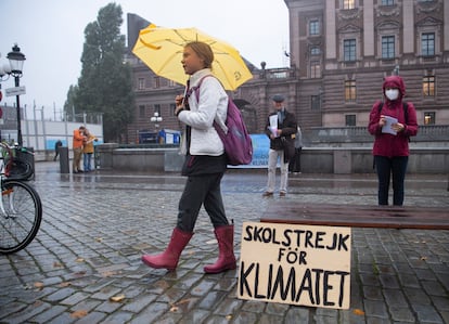 Greta Thunberg protesta ante el Parlamento sueco, en Estocolmo, el pasado 10 de octubre.