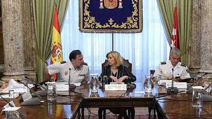 Germ&aacute;n Rodr&iacute;guez Casti&ntilde;eira, a la izquierda, con la delegada del Gobierno en Madrid, Concepci&oacute;n Dancausa, en una imagen de archivo. 