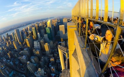 Turistas en el mirador de la planta 86 del Empire State, en Nueva York. 