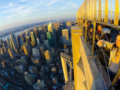 Turistas en el mirador de la planta 86 del Empire State, en Nueva York. 