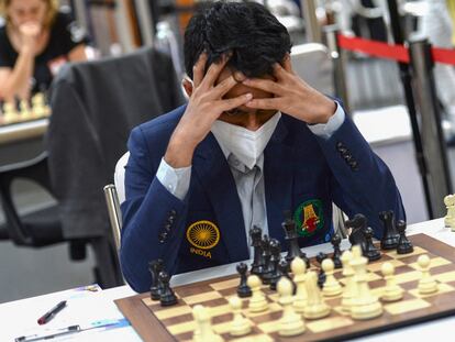 Raunak Sadhwani durante la novena jornada de la Olimpiada de Ajedrez en la India.