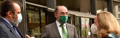Javier Ormazabal (Círculo de Empresarios Vascos) e Ignacio Galán (Iberdrola) con la vicepresidenta Calviño en Bilbao.