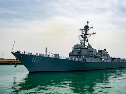 El buque 'USS Paul Ignatius', a su llegada a la base naval de Rota (Cádiz) el 23 de junio.