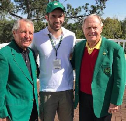 Miguel Ballesteros, con Gary Player y Jack Nicklaus.