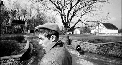 Una de las fotografías de James Dean tomada por Dennis Stock.