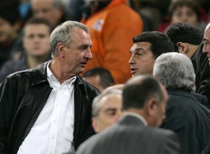 Cruyff, junto a Laporta