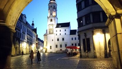 Görlitz, por la que pasa el carril del Oder-Neiße, es la ciudad más oriental de Alemania.