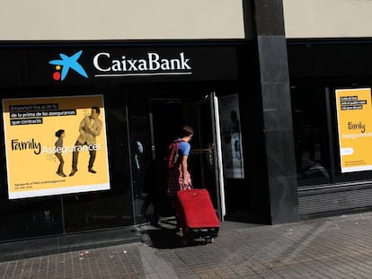 Oficina de CaixaBank en una imagen de archivo.