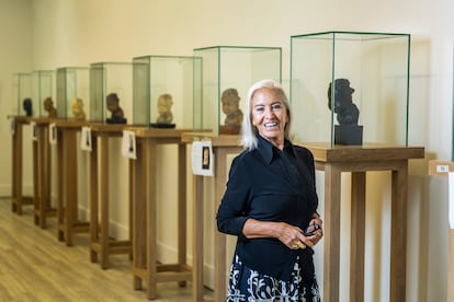 Gloria Moure, en otra sala de la exposición de Medardo Rosso.