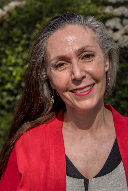 Juanita Parra en un café de la comuna de La Reina, en Santiago de Chile.