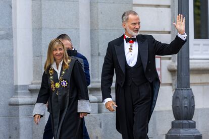 La presidenta del Tribunal Supremo y el CGPJ, Isabel Perelló, junto al rey Felipe VI en la apertura del año judicial.