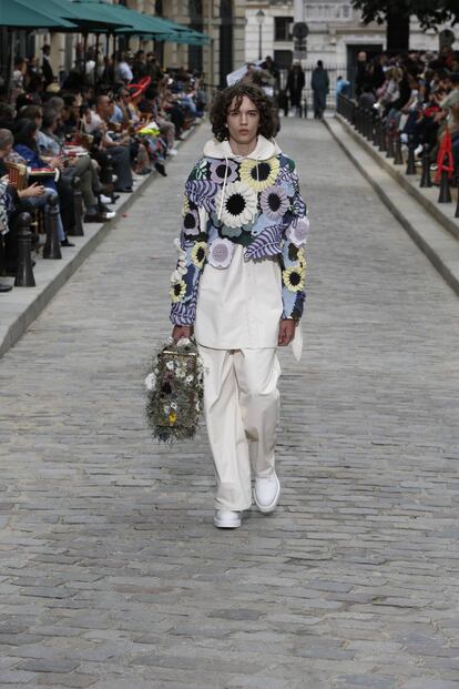 Desfile de moda masculina Louis Vuitton primavera / verano 2020.