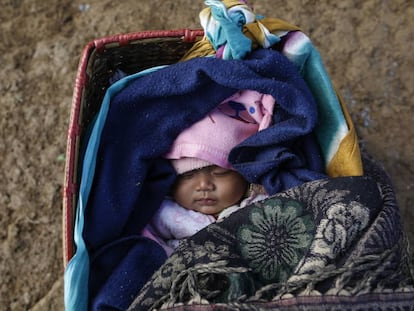 Una niña de cuatro meses en Nepal. 