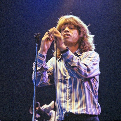 LONDON - JUNE 1986: Mick Jagger and Paul McCartney performing at The Prince's Trust 10th Birthday Party at Wembley Arena on June 20 1986 (Photo by Brian Cooke/Redferns) *** Mick Jagger;Paul McCartney;Wembly Arena;Prince's Trust 10th Birthday Party ***