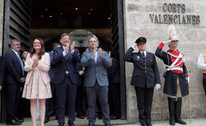 Mónica Oltra, Ximo Puig y Rubén Martínez, este domingo, en las Cortes Valencianas.