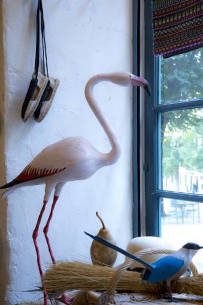 Pájaros elaborados en planta de pita por artesanos andaluces.