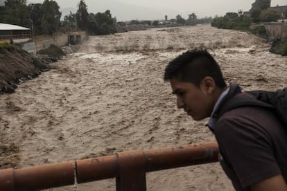 Desbordamiento del río Huaycoloro en Lima (Perú), el 16 de marzo de 2017.