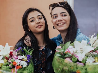 Mar&iacute;a Jimena Rico y, a la izquierda, su novia Shaza Ismail, el pasado 2 de mayo en Torrox (M&aacute;laga).