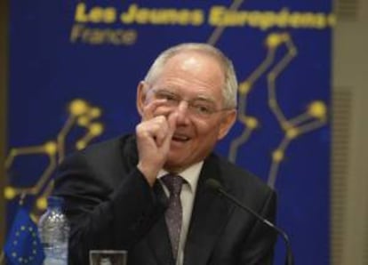 El ministro de Finanzas alemán, Wolfgang Schäuble, participa en una conferencia franco-alemana sobre la crisis en Europa en la Ecole nationale d'administration (ENA) en Estrasburgo (Francia).