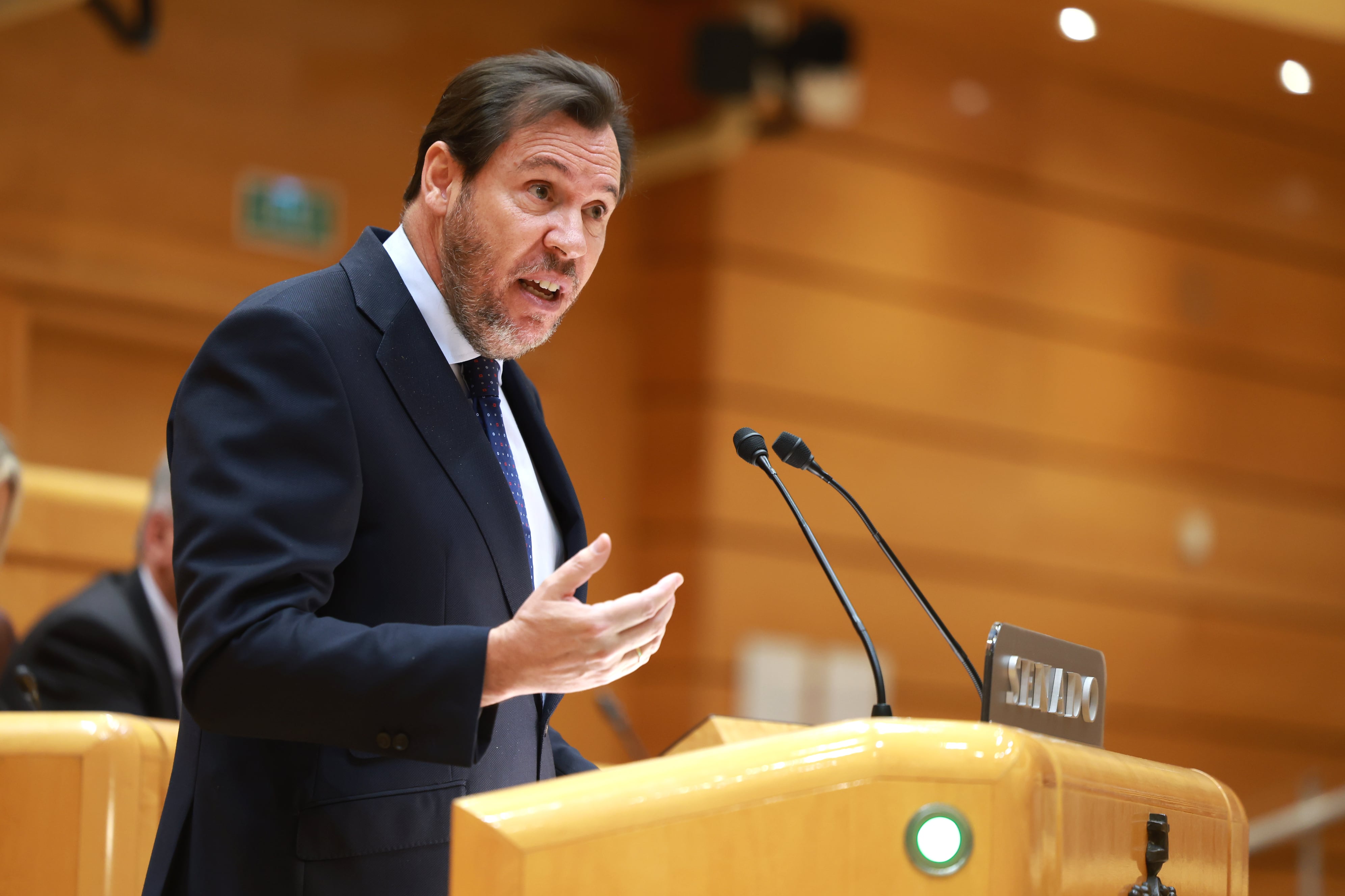 El ministro de Transportes y Movilidad Sostenible, Óscar Puente, este jueves en el Senado.