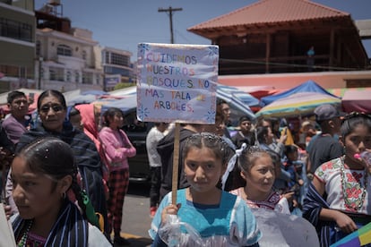 Niñas en Cherán Michoacán