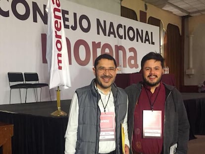 Martí Batres y Sebastián Ramírez en el Consejo Nacional de Morena, el 19 de noviembre de 2017.