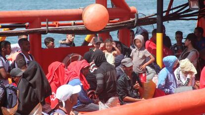 Casi 200 inmigrantes rescatados, entre ellos menores, este martes en Algeciras.