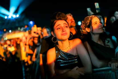 Una seguidora de Muse, emocionada, durante el recital del trío británico.